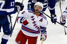 Martin St. Louis embauché comme entraîneur